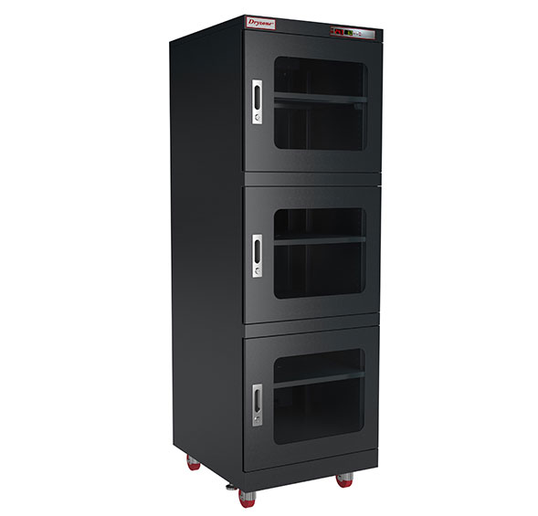 How a Dry Box Desiccator Protects Moisture-Sensitive Materials and Improves Product Reliability